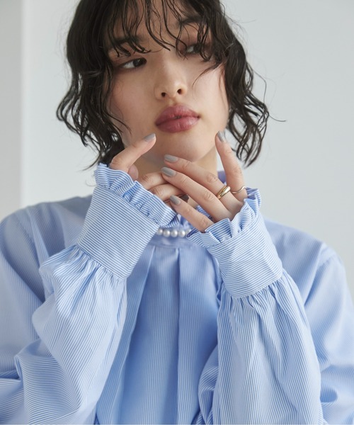 【BEARDSLEY】リネン ラミー 2way フリル スタンドカラー ブラウス BEARDSLEY】リネン ラミー 2way フリル スタンドカラー ブラウス