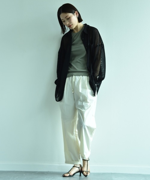 INTERPLANET（インタープラネット）の「スラブメッシュ長袖シャツ（シャツ/ブラウス・レディース・ブラック/ライトベージュ/オフホワイト・FREE）」の21枚目の写真