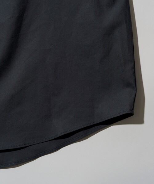 FREAK'S STORE（フリークスストア）の「限定展開 Relax Fit リラックスフィット S/S レギュラーカラーシャツ（シャツ/ブラウス・メンズ・ベージュ/ブルー系その他/サックスブルー/オリーブ/ブラック/チャコールグレー/ホワイト系その他/ホワイト・SMALL/LARGE/MEDIUM）」の9枚目の写真