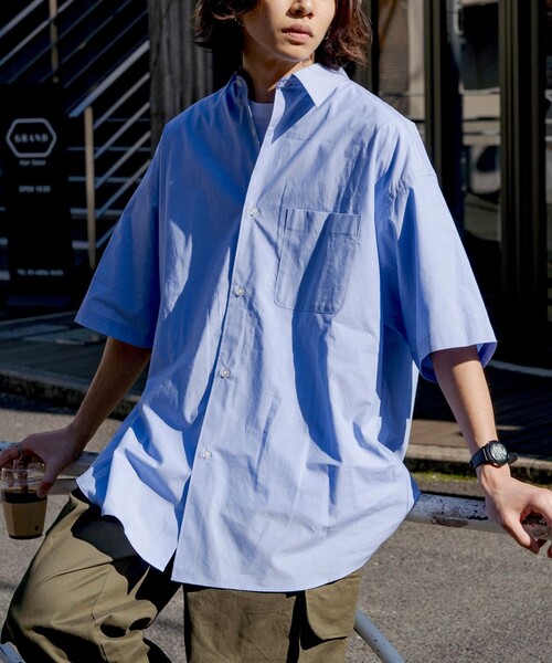 FREAK'S STORE（フリークスストア）の「限定展開 Relax Fit リラックスフィット S/S レギュラーカラーシャツ（シャツ/ブラウス・メンズ・ベージュ/ブルー系その他/サックスブルー/オリーブ/ブラック/チャコールグレー/ホワイト系その他/ホワイト・SMALL/LARGE/MEDIUM）」の12枚目の写真