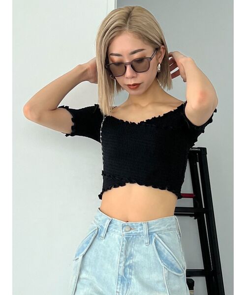 EMODA(エモダ)の「フィットクロスバンドトップ(Tシャツ/カットソー・レディース・ブラック/アイボリー/その他/ブルー・FREE)」の7枚目の写真