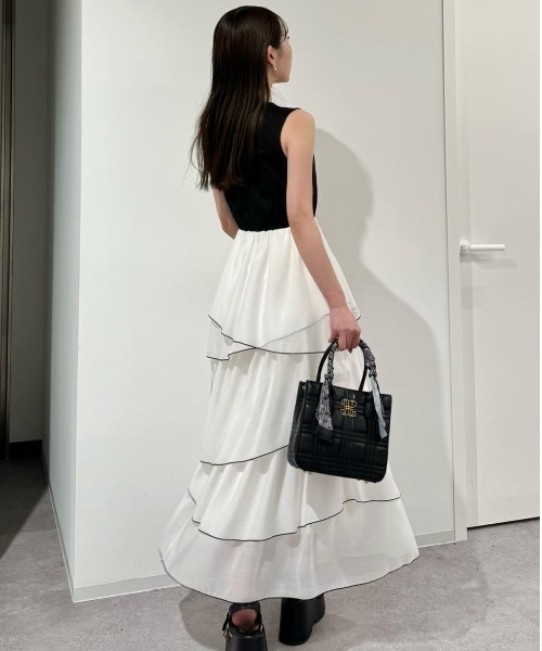 JILL by JILL STUART(ジルバイジルスチュアート)の「【WEB限定】LinkJ スカーフミニバッグ(ハンドバッグ・レディース・ピンク/ブルー/ブラック・FREE)」の5枚目の写真