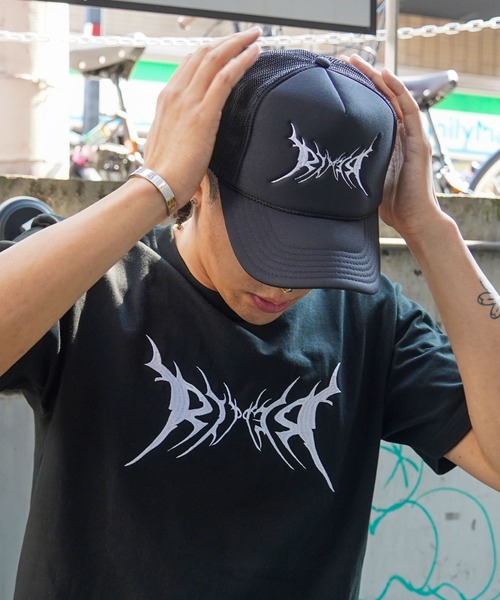 【RIPPER】スクリプトロゴ刺繍 メッシュキャップ / Script Logo Embroidery Mesh Cap（キャップ）｜RIPPER（リッパー）
