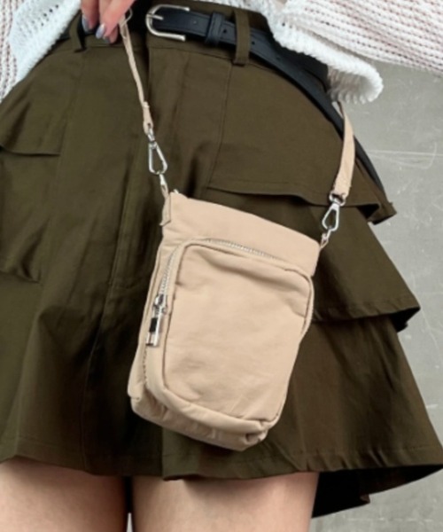 Loco Ocean（ロコオーシャン）の「軽量 斜め掛けミニバッグ ナイロンミニショルダー スマホポーチ（ショルダーバッグ・レディース・ホワイト/ブルーグリーン/ベージュ/ブラック・ONE SIZE）」の4枚目の写真