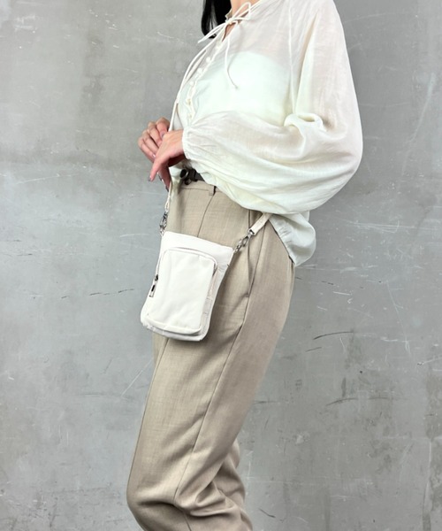 Loco Ocean（ロコオーシャン）の「軽量 斜め掛けミニバッグ ナイロンミニショルダー スマホポーチ（ショルダーバッグ・レディース・ホワイト/ブルーグリーン/ベージュ/ブラック・ONE SIZE）」の21枚目の写真