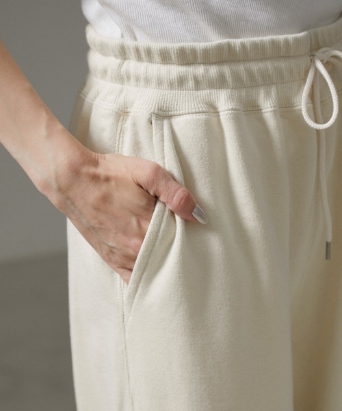 AMERICANA（アメリカーナ）の「【Americana for SALON】別注ロゴスウェットパンツ（スウェットパンツ・レディース・オフホワイト/ブラック・FREE）」の9枚目の写真