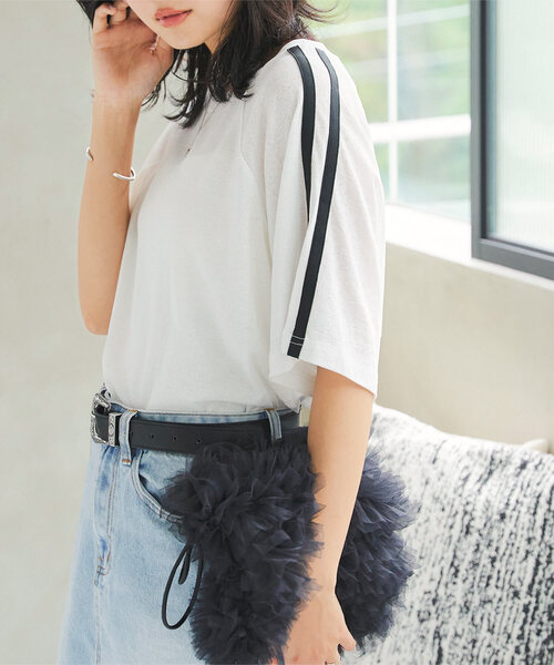 KOBE LETTUCE(コウベレタス)の「袖ラインシアーTシャツ(Tシャツ/カットソー・レディース・オフホワイト/チャコール/ブラック・M)」の2枚目の写真