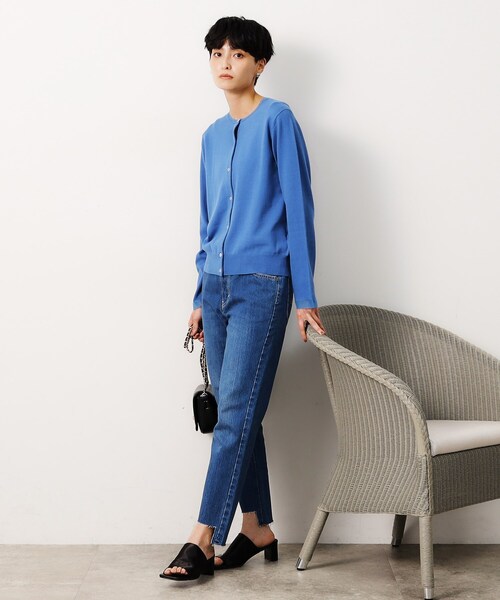 OPAQUE.CLIP（オペークドットクリップ）の「◆UV ネックシアークルーニットカーディガン【洗濯機洗い可】（カーディガン/ボレロ・レディース・ダークブラウン/ブラック/ブルー・40/42/38）」の9枚目の写真