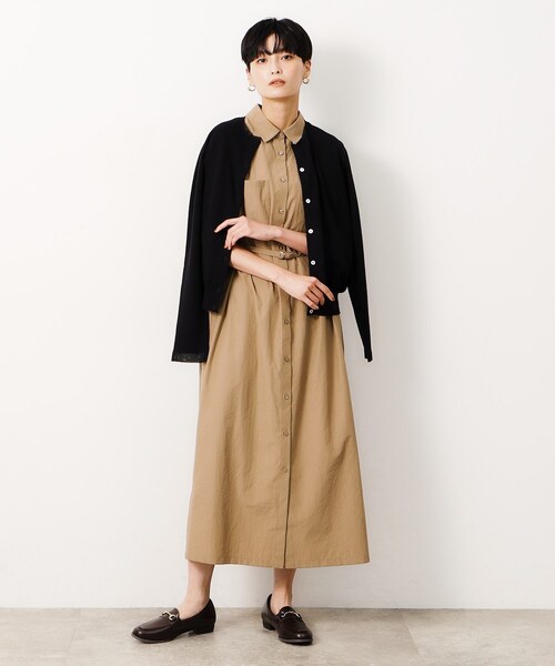 OPAQUE.CLIP（オペークドットクリップ）の「◆UV ネックシアークルーニットカーディガン【洗濯機洗い可】（カーディガン/ボレロ・レディース・ダークブラウン/ブラック/ブルー・40/42/38）」の13枚目の写真