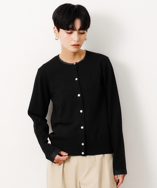 OPAQUE.CLIP（オペークドットクリップ）の「◆UV ネックシアークルーニットカーディガン【洗濯機洗い可】（カーディガン/ボレロ・レディース・ダークブラウン/ブラック/ブルー・40/42/38）」の16枚目の写真