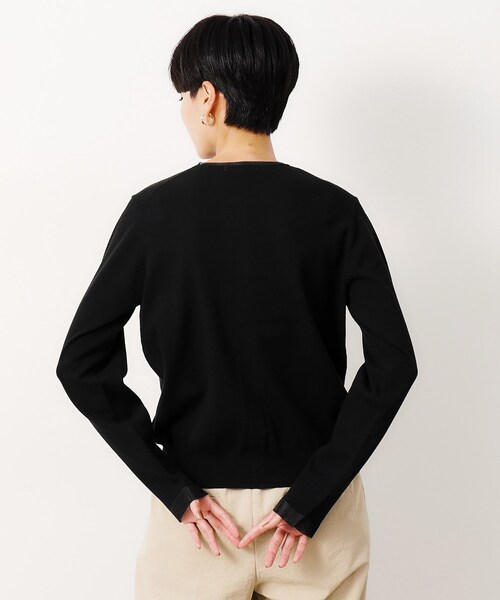 OPAQUE.CLIP（オペークドットクリップ）の「◆UV ネックシアークルーニットカーディガン【洗濯機洗い可】（カーディガン/ボレロ・レディース・ダークブラウン/ブラック/ブルー・40/42/38）」の18枚目の写真