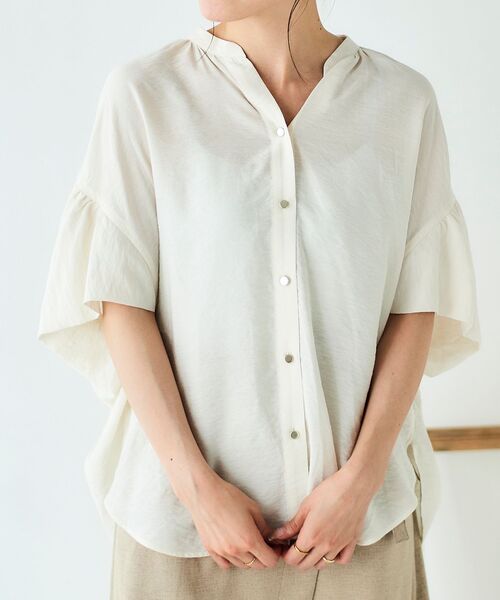 le.coeur blanc（ルクールブラン）の「ヴィンテージライクフレアスリーブブラウス（シャツ/ブラウス・レディース・カーキオリーブ/ブラック/オフホワイト・38）」の5枚目の写真