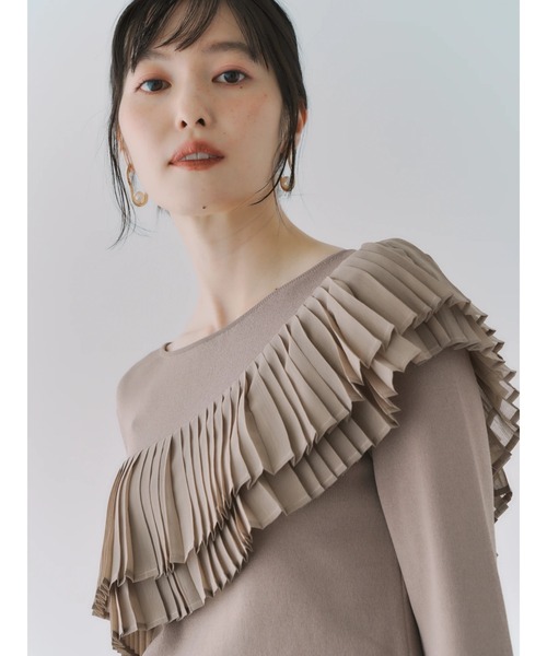 YECCA VECCA(イェッカヴェッカ)の「プリーツMIXニット(ニット/セーター・レディース・ベージュ/ブラック・FREE)」の11枚目の写真