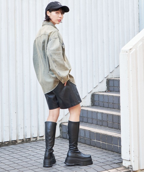 WEGO（ウィゴー）の「WEGO/デニムBIGシャツ（シャツ/ブラウス・メンズ・スカイブルー/ブラック系3・LARGE/MEDIUM/SMALL）」の6枚目の写真