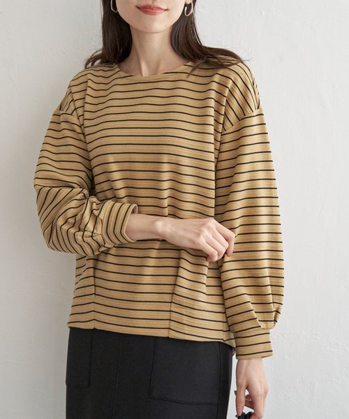 ikka（イッカ）の「リップル裾タックプルオーバー（Tシャツ/カットソー・レディース・ブラック/キャメル/オフホワイト/ブルー・M/L/S）」の4枚目の写真