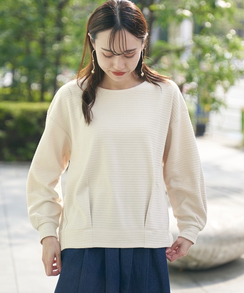 ikka（イッカ）の「リップル裾タックプルオーバー（Tシャツ/カットソー・レディース・ブラック/キャメル/オフホワイト/ブルー・M/L/S）」の3枚目の写真