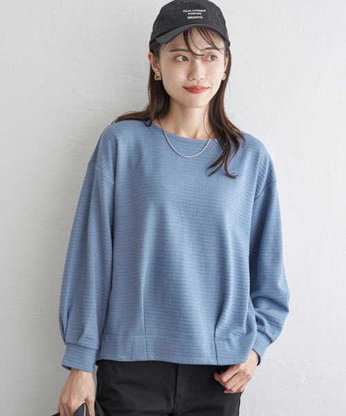 ikka（イッカ）の「リップル裾タックプルオーバー（Tシャツ/カットソー・レディース・ブラック/キャメル/オフホワイト/ブルー・M/L/S）」の11枚目の写真