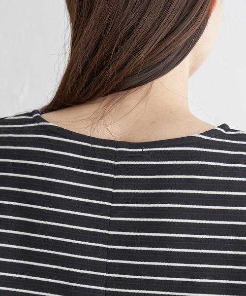 ikka（イッカ）の「リップル裾タックプルオーバー（Tシャツ/カットソー・レディース・ブラック/キャメル/オフホワイト/ブルー・M/L/S）」の21枚目の写真