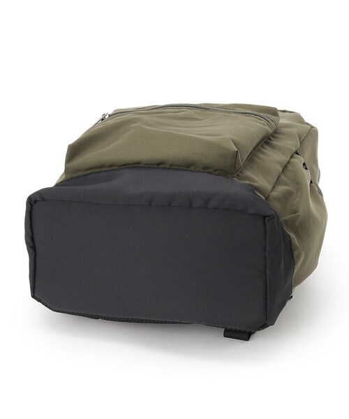 SHOO・LA・RUE（シューラルー）の「◆シリコン恐竜リュック（バックパック/リュック・キッズ・ベージュ/ダークオリーブ・00）」の7枚目の写真