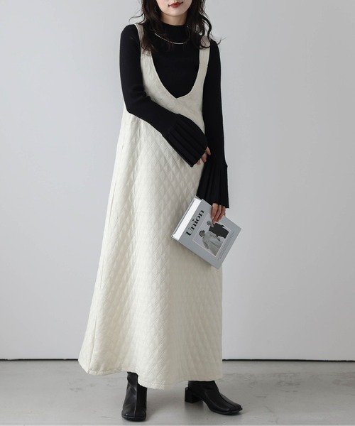 La-gemme（ラジェム）の「キルティングジャンパースカート（ジャンパースカート・レディース・ブラック/アイボリー/カーキ・フリー）」の4枚目の写真
