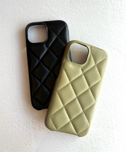 lit.Cy(リットシー)の「合成皮革 キルティング スマホケース iPhoneケース(スマホケース/カバー・レディース・ブラック/レッド/ベージュ/カーキ・iPhone 12/12 Pro/iPhone 13/14/iPhone 13 Pro/iPhone 14 Pro/iPhone 15 Pro/iPhone 15/iPhone 16/iPhone 16 Pro)」の14枚目の写真