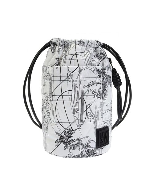 UN3D.（アンスリード）の「LINE FLOWER QUILTING PURSE / ライン