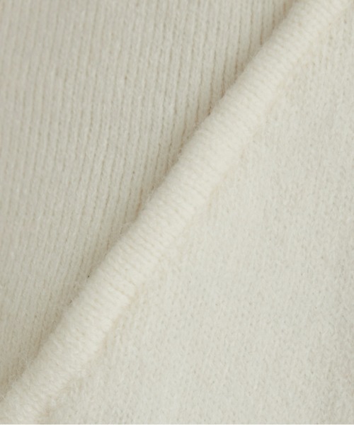 ANGIE(アンジー)の「フェイクレイヤードVネックニット(ニット/セーター・レディース・アイボリー/ブラック/ダークグレー/ベージュ/ブラウン・FREE)」の10枚目の写真