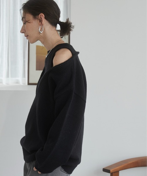 ANGIE(アンジー)の「フェイクレイヤードVネックニット(ニット/セーター・レディース・アイボリー/ブラック/ダークグレー/ベージュ/ブラウン・FREE)」の20枚目の写真