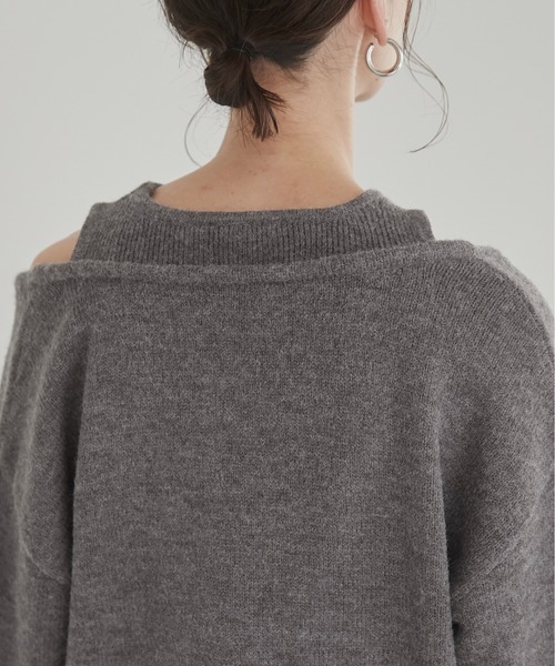 ANGIE(アンジー)の「フェイクレイヤードVネックニット(ニット/セーター・レディース・アイボリー/ブラック/ダークグレー/ベージュ/ブラウン・FREE)」の9枚目の写真