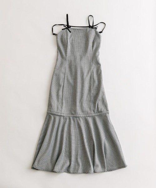 OLIVE des OLIVE（オリーブデオリーブ）の「ロング＆ミニ丈2WAYキャミワンピース（ワンピース・レディース・ブラック/ブラック系その他/チャコールグレー・MEDIUM/SMALL）」の11枚目の写真