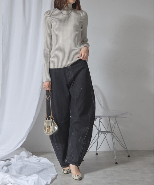 each（イーチ）の「箔ペイントカーブデニム（デニムパンツ・レディース・ライトブルー/ブラック・FREE）」の7枚目の写真