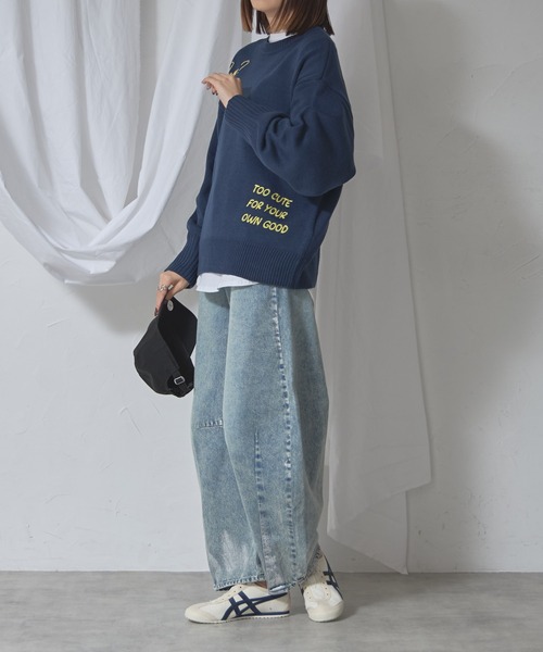 each（イーチ）の「箔ペイントカーブデニム（デニムパンツ・レディース・ライトブルー/ブラック・FREE）」の16枚目の写真