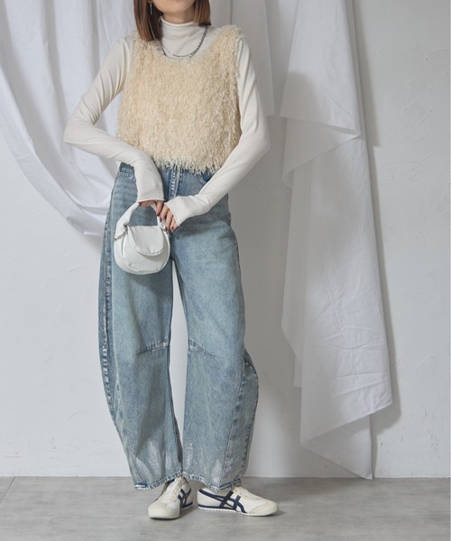 each（イーチ）の「箔ペイントカーブデニム（デニムパンツ・レディース・ライトブルー/ブラック・FREE）」の20枚目の写真