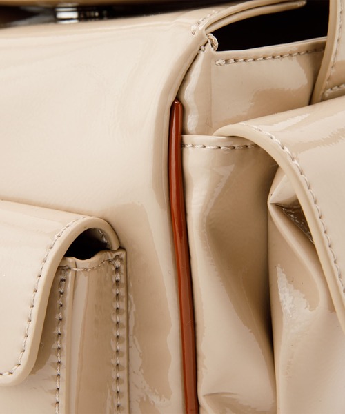 ELLEgirl(エルガール)の「キューブポケットminiバッグ【Casselini 】(ショルダーバッグ・レディース・シルバー/ベージュ・FREE)」の6枚目の写真