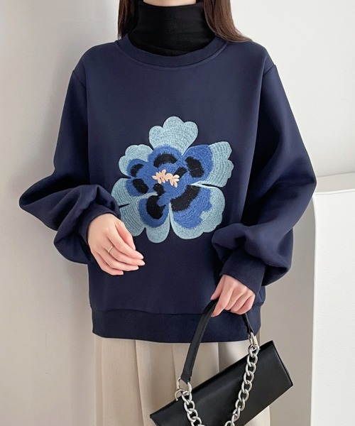 ECLIN(エクラン)の「花柄刺繍裏起毛スウェットプルオーバー(スウェット・レディース・ベージュ/ブラック/ネイビー・M/XL/L)」の20枚目の写真