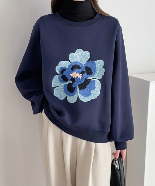 ECLIN(エクラン)の「花柄刺繍裏起毛スウェットプルオーバー(スウェット・レディース・ベージュ/ブラック/ネイビー・M/XL/L)」の21枚目の写真