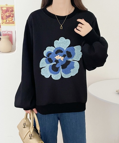 ECLIN(エクラン)の「花柄刺繍裏起毛スウェットプルオーバー(スウェット・レディース・ベージュ/ブラック/ネイビー・M/XL/L)」の12枚目の写真