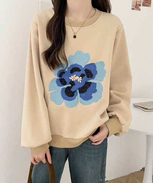 ECLIN(エクラン)の「花柄刺繍裏起毛スウェットプルオーバー(スウェット・レディース・ベージュ/ブラック/ネイビー・M/XL/L)」の16枚目の写真