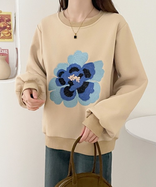ECLIN(エクラン)の「花柄刺繍裏起毛スウェットプルオーバー(スウェット・レディース・ベージュ/ブラック/ネイビー・M/XL/L)」の18枚目の写真