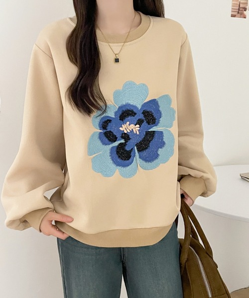ECLIN(エクラン)の「花柄刺繍裏起毛スウェットプルオーバー(スウェット・レディース・ベージュ/ブラック/ネイビー・M/XL/L)」の8枚目の写真