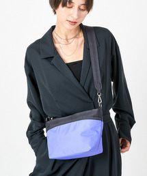 LeSportsac（レスポートサック）の「SMALL BUCKET BAG ペリウィンクル/ディープシー（ショルダーバッグ・メンズ）」