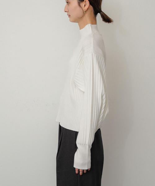 SENSE OF PLACE by URBAN RESEARCH(センスオブプレイスバイアーバンリサーチ)の「マトンスリーブセーター(ニット/セーター・レディース・ブラック/ロイヤルブルー/オフホワイト/チャコールグレー・ONE)」の15枚目の写真