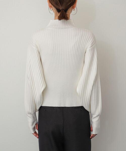 SENSE OF PLACE by URBAN RESEARCH(センスオブプレイスバイアーバンリサーチ)の「マトンスリーブセーター(ニット/セーター・レディース・ブラック/ロイヤルブルー/オフホワイト/チャコールグレー・ONE)」の16枚目の写真