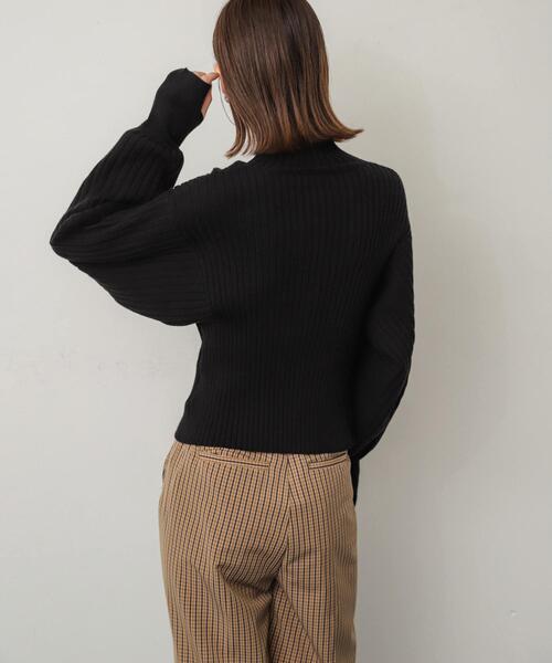 SENSE OF PLACE by URBAN RESEARCH(センスオブプレイスバイアーバンリサーチ)の「マトンスリーブセーター(ニット/セーター・レディース・ブラック/ロイヤルブルー/オフホワイト/チャコールグレー・ONE)」の21枚目の写真