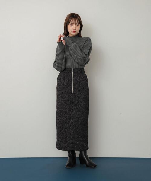 SENSE OF PLACE by URBAN RESEARCH(センスオブプレイスバイアーバンリサーチ)の「マトンスリーブセーター(ニット/セーター・レディース・ブラック/ロイヤルブルー/オフホワイト/チャコールグレー・ONE)」の5枚目の写真