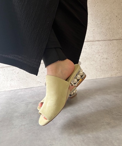 Jeffrey Campbell(ジェフリーキャンベル)の「スエードパールヒールサンダル(サンダル・レディース・グレイッシュベージュ/ターコイズブルー/ワイン/ブラック/イエロー・36/37/38/35/39)」の14枚目の写真