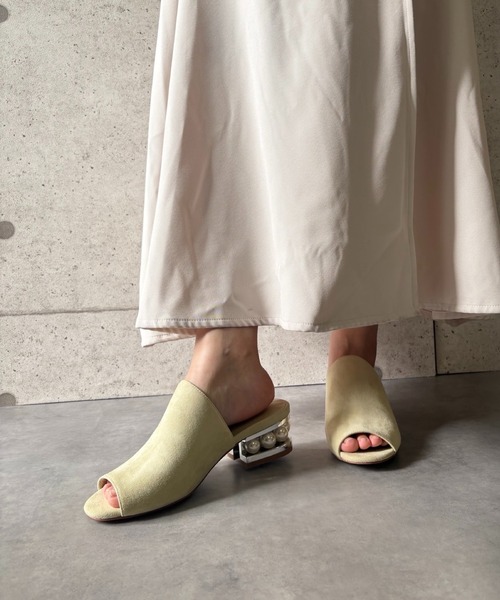 Jeffrey Campbell(ジェフリーキャンベル)の「スエードパールヒールサンダル(サンダル・レディース・グレイッシュベージュ/ターコイズブルー/ワイン/ブラック/イエロー・36/37/38/35/39)」の19枚目の写真