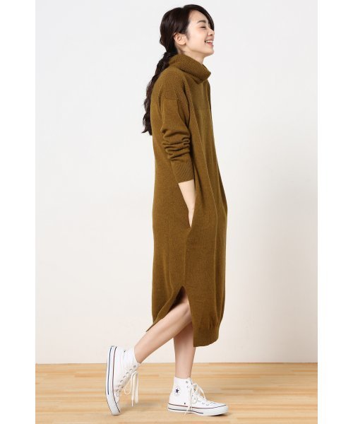 La TOTALITE(ラトータリテ)の「WOOL ロングワンピース◆(ワンピース・レディース・ブラウン/グレー・FREE)」の4枚目の写真