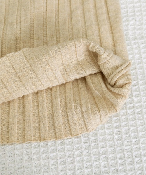 Miniministore(ミニミニストア)の「ボトルネックニットトップス 袖口金ボタン(ニット/セーター・レディース・ブラウン/ダークベージュ/レッド/グリーン/オフホワイト/ライトベージュ/ブラック/グレー・FREE)」の13枚目の写真