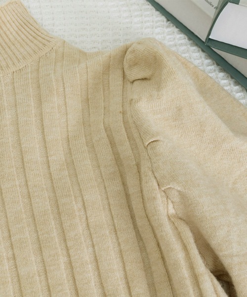 Miniministore(ミニミニストア)の「ボトルネックニットトップス 袖口金ボタン(ニット/セーター・レディース・ブラウン/ダークベージュ/レッド/グリーン/オフホワイト/ライトベージュ/ブラック/グレー・FREE)」の12枚目の写真